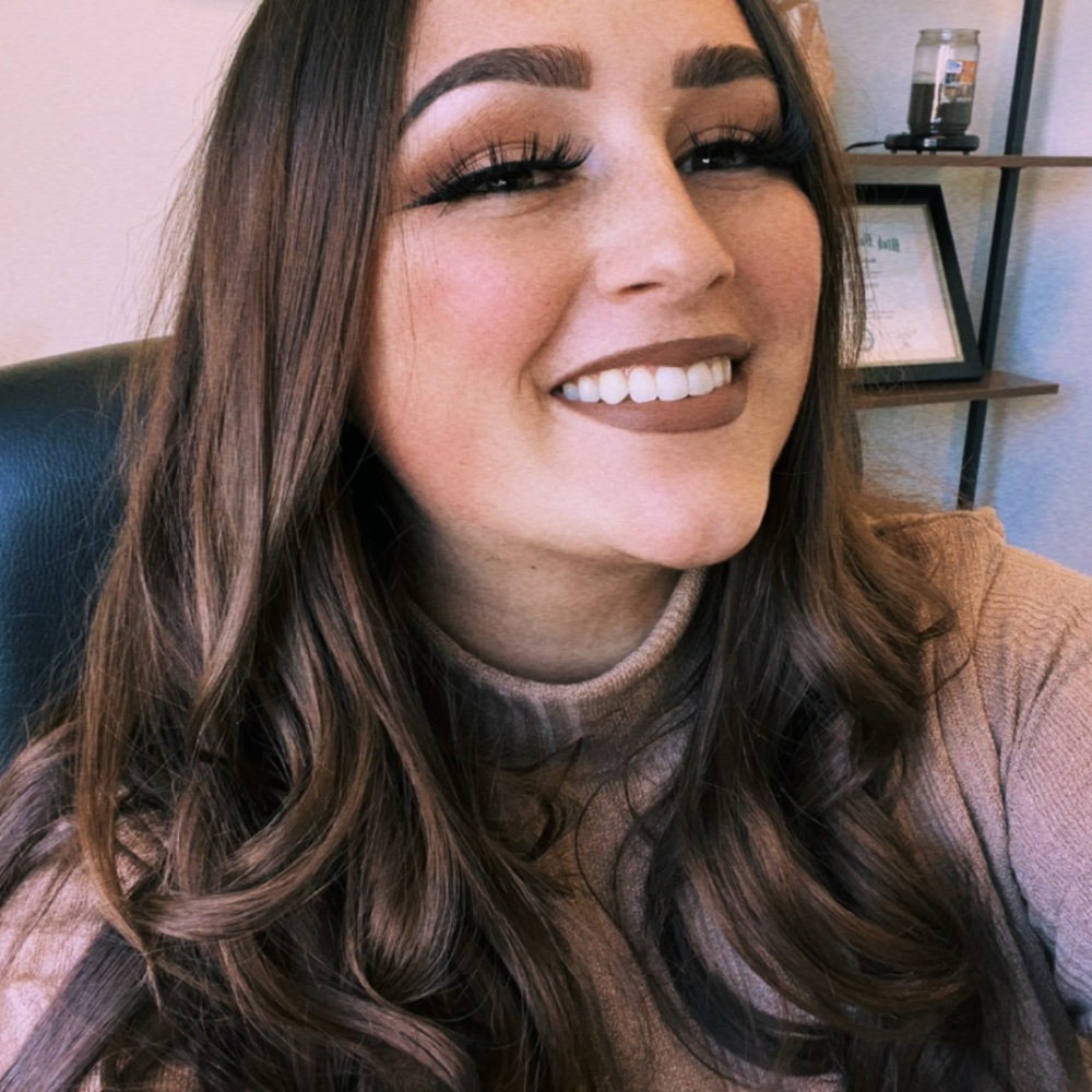 Meet your Posher, Elissa